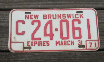 Canada New Brunswick License Plate 1971 Nouveau Brunswick