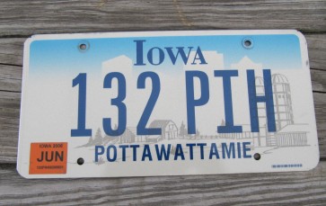 Iowa Farm Scene License Plate Pottawattamie County 2006 132 PIH