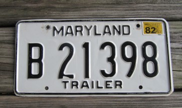 Maryland Black White License Plate 1982