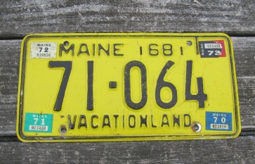 Maine Yellow Black License Plate Vacationland 1973