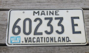 Maine White Black License Plate Vacationland 1983