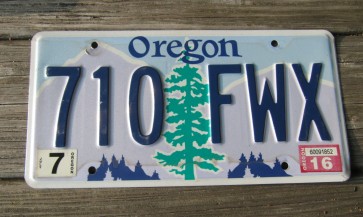  Oregon Tree and Mountains License Plate 2016