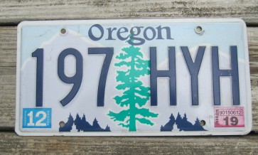  Oregon Tree and Mountains License Plate 2019