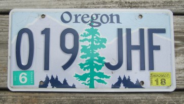 Oregon Tree and Mountains License Plate 2018