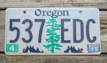  Oregon Tree and Mountains License Plate 2015