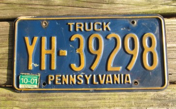 Pennsylvania Yellow Blue License Plate 2001