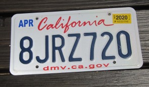 California Lipstick License Plate 2020 DMV