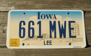 Iowa Farm Scene License Plate Lee County 2007