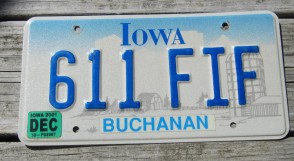 Iowa Farm Scene Embossed License Plate 2001