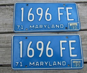Marylnd Blue White License Plate Pair 1975