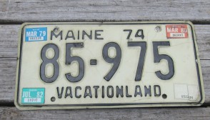Maine White Black License Plate Vacationland 1982