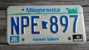 Minnesota Explore Minnesota 10,000 Lakes License Plate 1985