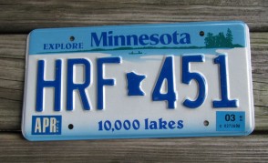 Minnesota Explore Minnesota 10,000 Lakes License Plate 2003