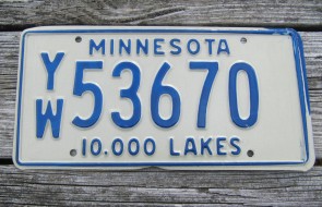 Minnesota Explore Minnesota 10,000 Lakes License Plate 1970's