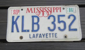 Mississippi Red White Blue License Plate 1986