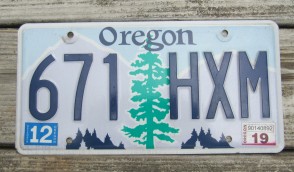  Oregon Tree and Mountains License Plate 2019