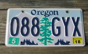  Oregon Tree and Mountains License Plate 2018