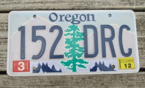  Oregon Tree and Mountains License Plate 2012
