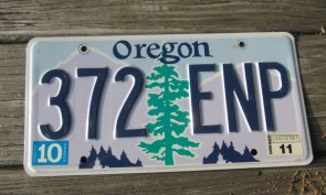  Oregon Tree and Mountains License Plate 2011